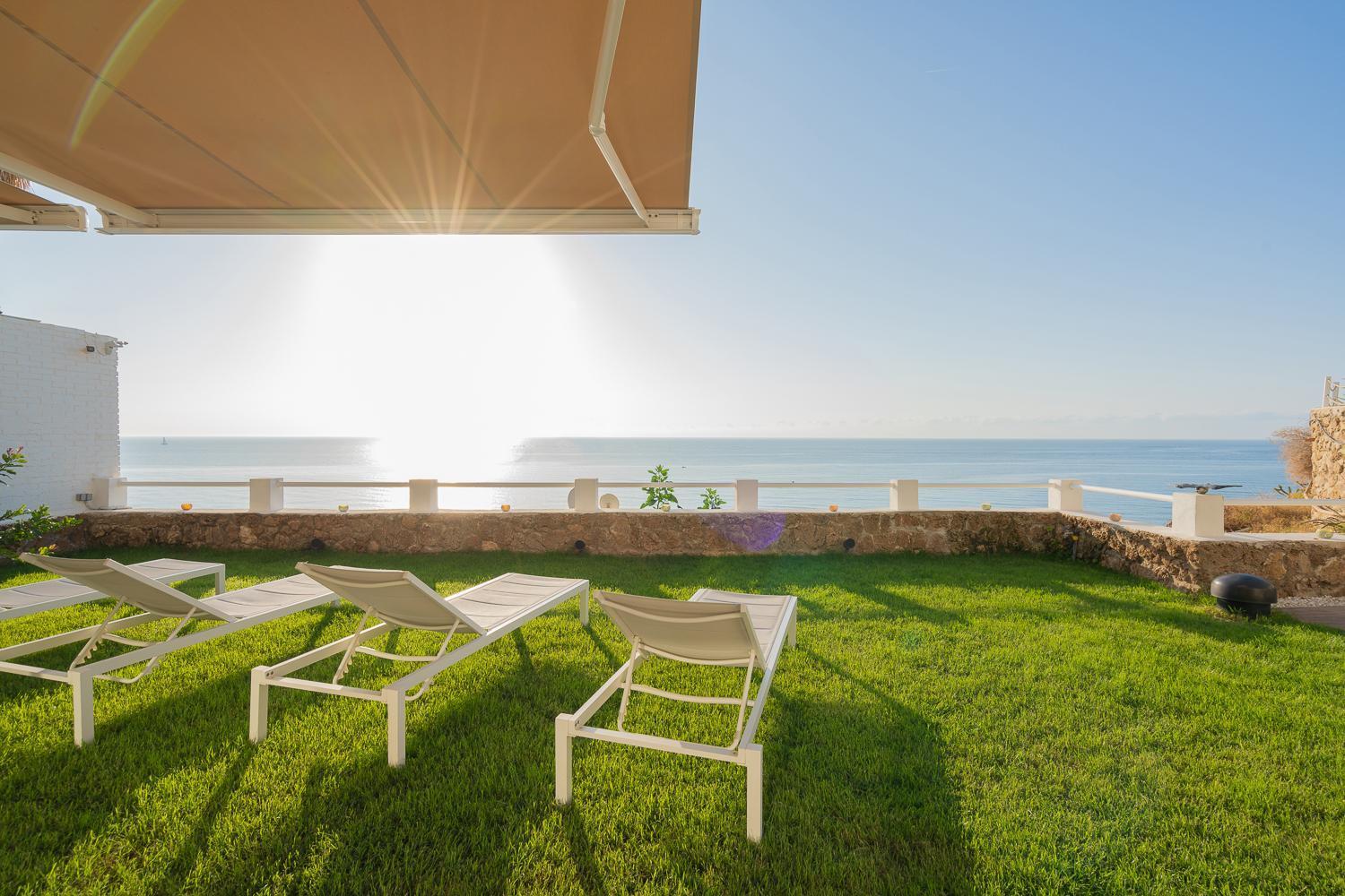 Private 250Sqm Garden Duplex, Jacuzzi, Cinema, Sea View Escape Leilighet Torremolinos Eksteriør bilde