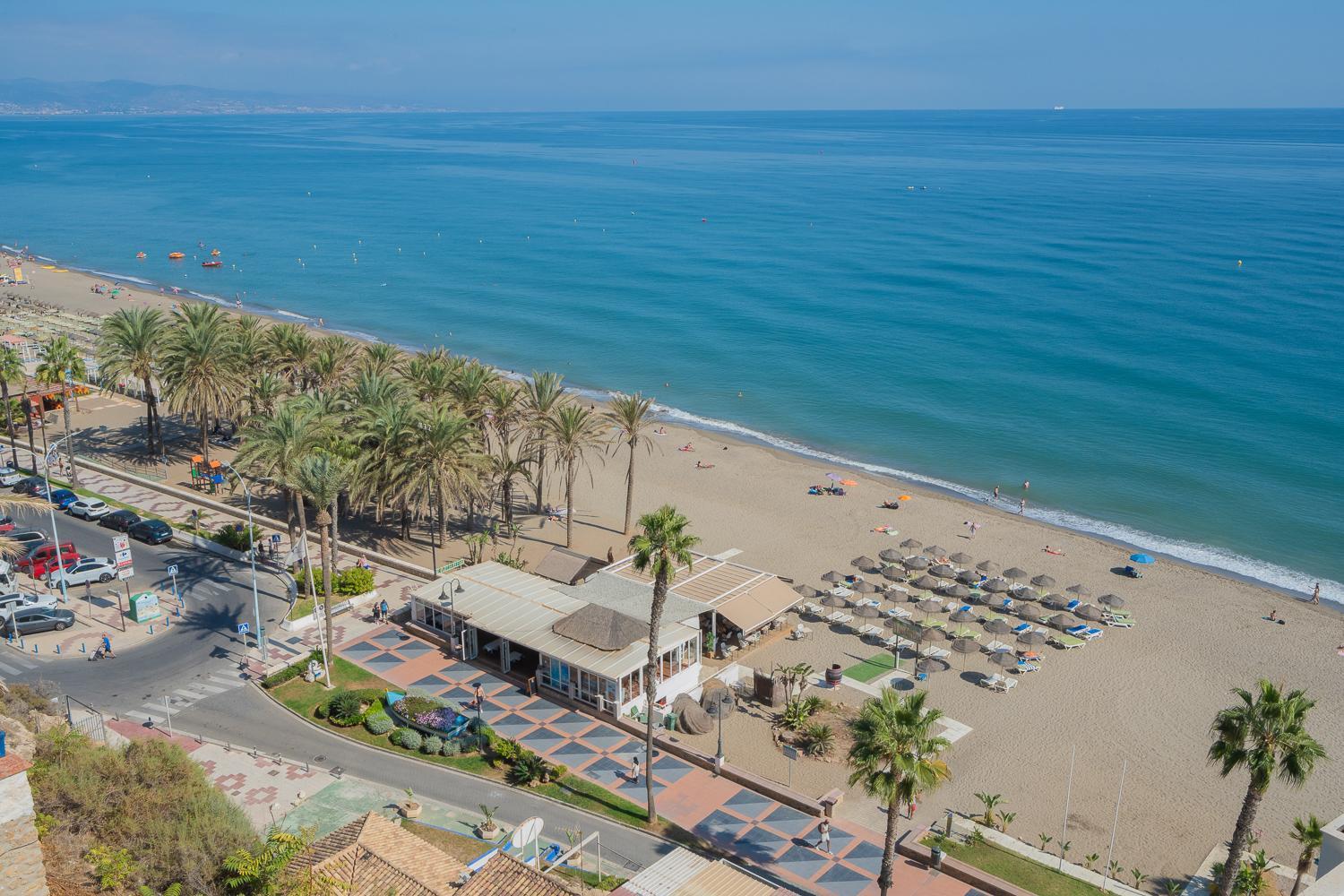 Private 250Sqm Garden Duplex, Jacuzzi, Cinema, Sea View Escape Leilighet Torremolinos Eksteriør bilde