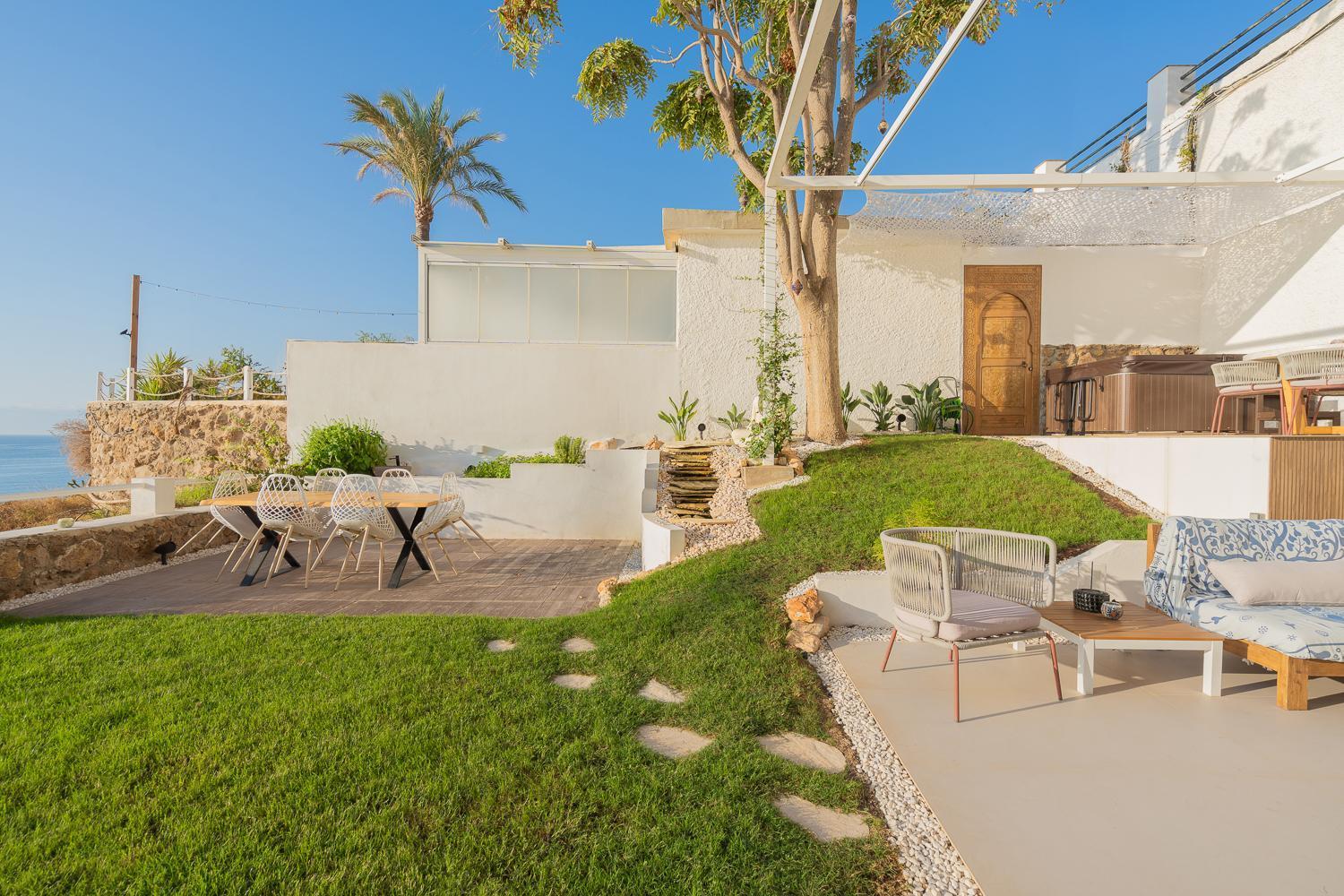 Private 250Sqm Garden Duplex, Jacuzzi, Cinema, Sea View Escape Leilighet Torremolinos Eksteriør bilde